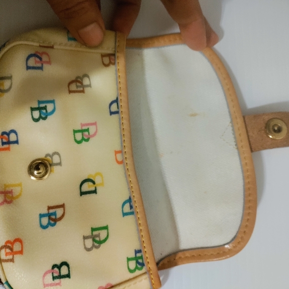 90’s VINTAGE DOONEY & BOURKE wristlet. - Picture 7 of 8